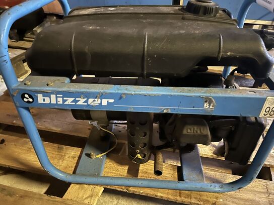 Generator BLIZZER