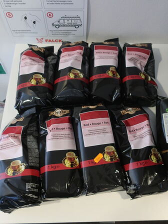 Kaffe CAPRIMO Rød 8x1 kg + 4x500g mælkepulver