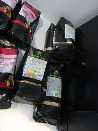 Kaffe CAPRIMO Rød 8x1 kg + 4x500g mælkepulver