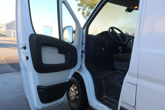 Varebil FIAT DUCATO 2.3 Mjt 130