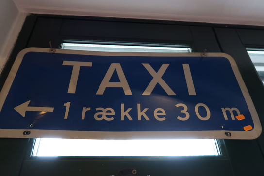 Skilt "Taxi"