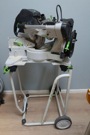 Festool KS 120 REB Kap-/geringssav + Transportabel arbejdsstation 