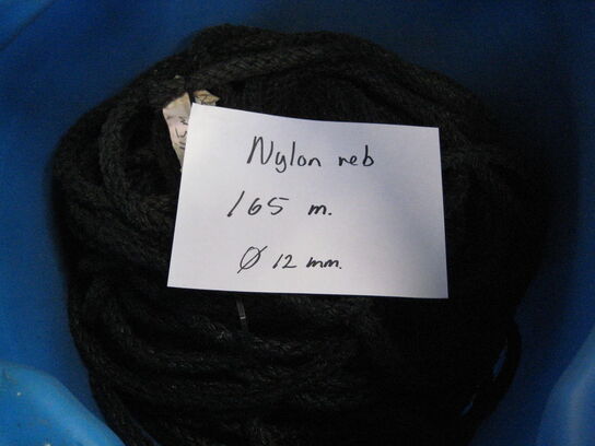 Tønde med ca. 165 meter nylon reb.Ø 12 mm.