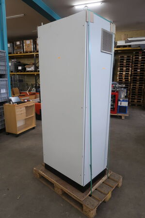 Styringsskab m. bl.a. SIEMENS SINAMICS Power Module PM240-2