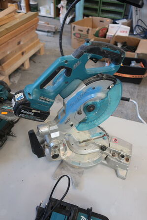 Kap-/geringssav MAKITA DLS600