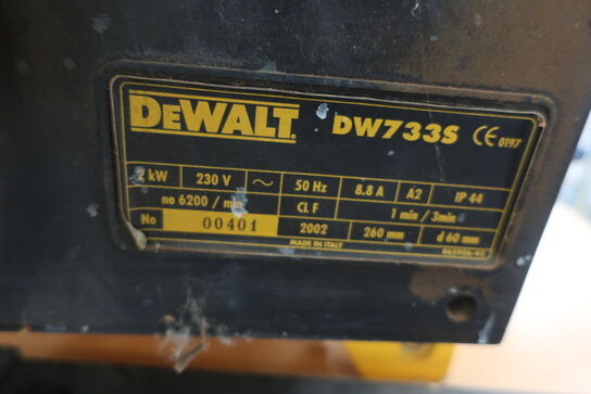 Afretter/tykkelsehøvl DEWALT DW733S