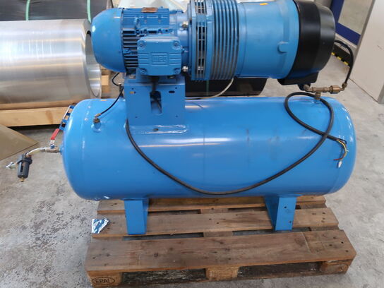 Kompressor Hydrovane HV04 (startbud 10.000,-)