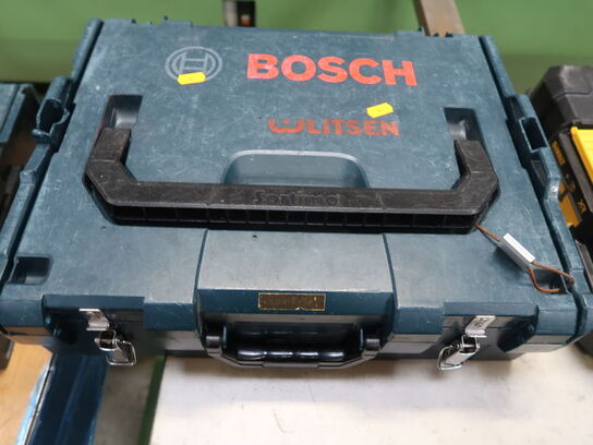 Sikkemaskine BOSCH med lader og 2 stk. batterier (startbud 2.500,-)