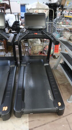 Løbebånd LIFE FITNESS INTO 