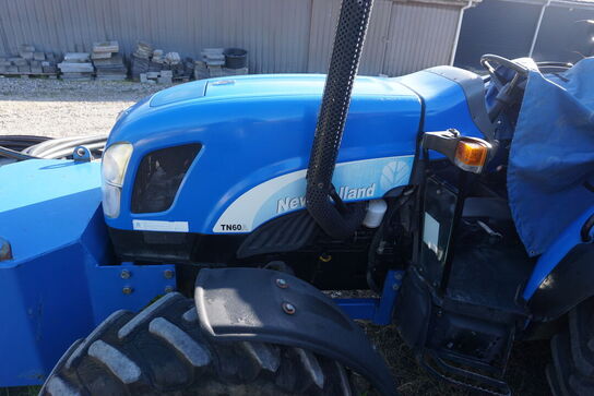 Traktor NEW HOLLAND TN60A