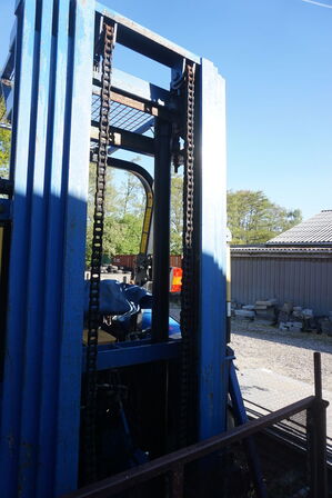 Traktor NEW HOLLAND TN60A