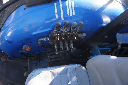 Traktor NEW HOLLAND TN60A