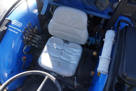 Traktor NEW HOLLAND TN60A