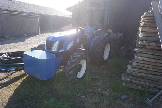Traktor NEW HOLLAND TN60A