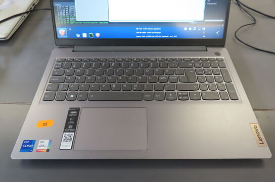 Bærbar computer LENOVO