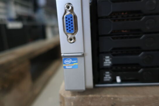 Server HP ProLiant DL830P Gen8