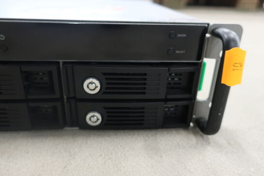 NAS server QNAP TS-809U