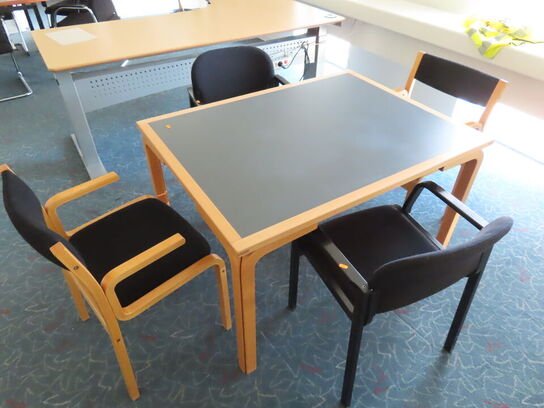 Spisebord og 4 stole