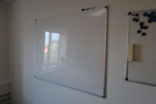 2 stk. whiteboards 