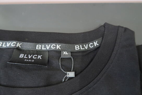 Bukser og 2 stk. t-shirts BLVCK