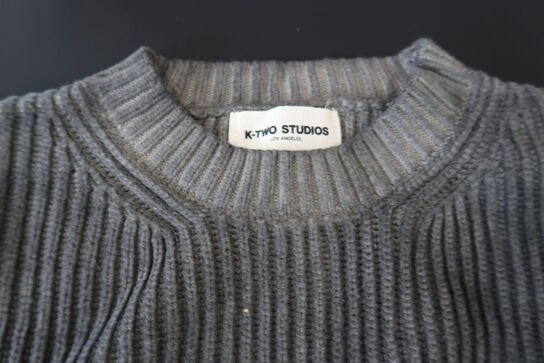 Sweater K-TWO STUDIOS