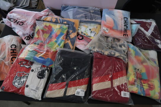 17 stk. kjoler, sweatshirts, t-shirts m.m. CHICME