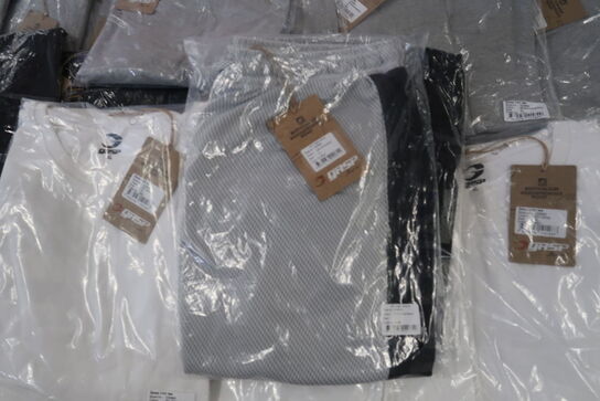 24 stk. t-shirts og 5 stk. shorts GASP