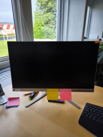 2 stk. 24" skærme LENOVO