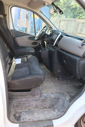 Varebil RENAULT Trafic 1.6 Dci 115