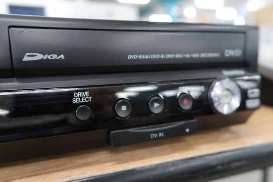 DVD-/VHS-afspiller PANASONIC DMR-ES35V