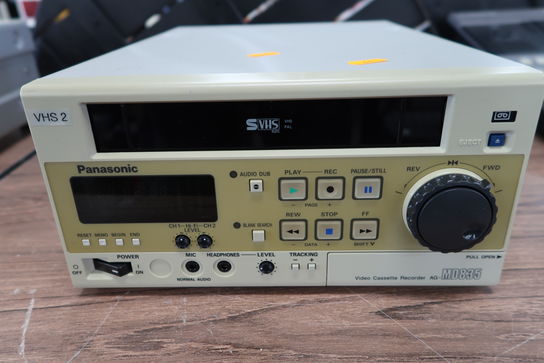 VHS-maskine PANASONIC AG-MD835