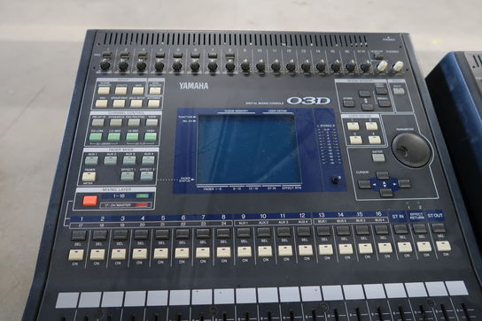 Digitalmixer YAMAHA 03D