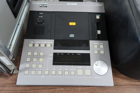 2 stk. Broadcast CD-afspillere STUDER D730