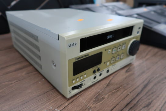 VHS-maskine PANASONIC AG-MD835