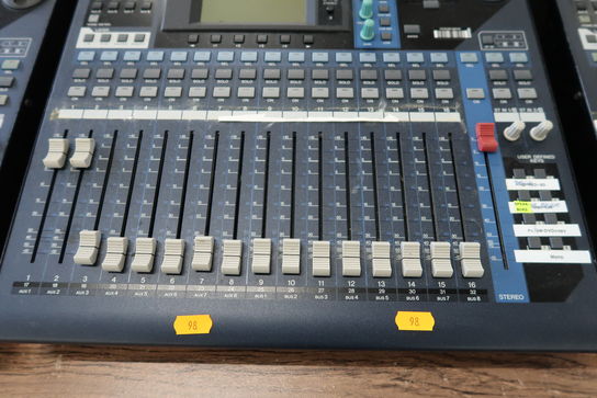 Digitalmixer YAMAHA 01V96