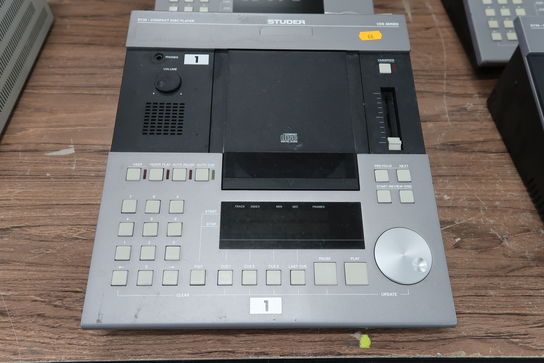 2 stk. Broadcast CD-afspillere STUDER D730