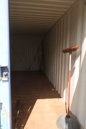 20 fods container med indhold