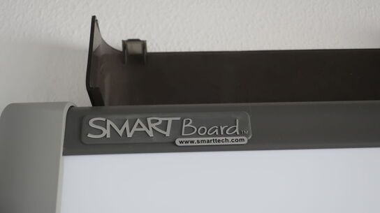 Interaktivt whiteboard SMART Technologies med projektor SMART Unifi 45