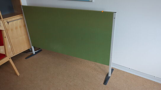 2 stk. whiteboards, div. Reoler m.m.