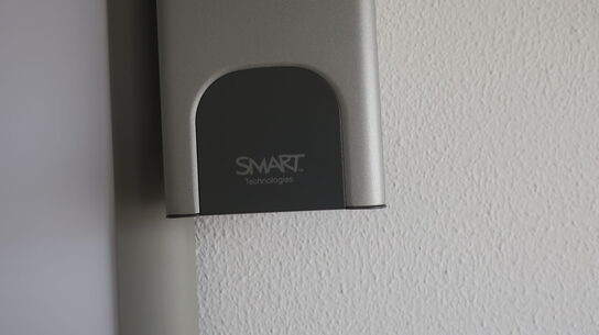 Interaktivt whiteboard SMART Technologies med projektor SMART Unifi 45