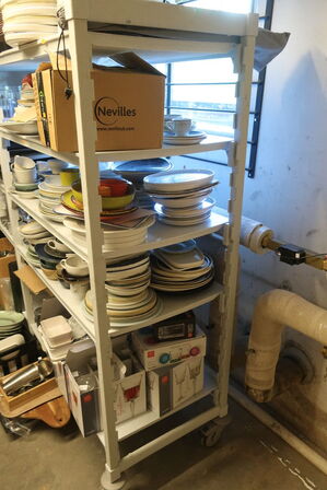 Reol CAMBRO med indhold