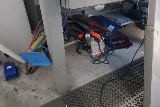 Arbejdsbord med indhold 