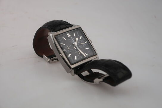Watch TAG HEUER Monaco CW211