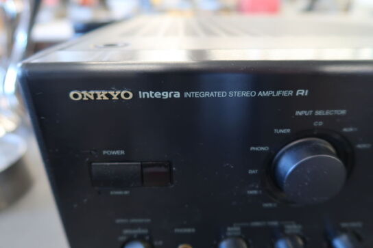 Integreret forstærker ONKYO A-807