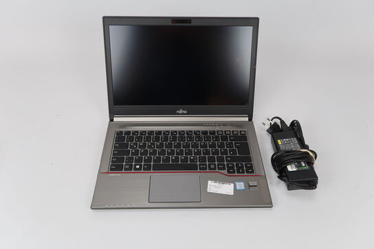 Bærbar, Fujitsu Lifebook E746 i5-6300U 14"