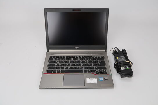 Bærbar, Fujitsu Lifebook E746 i5-6300U 14"