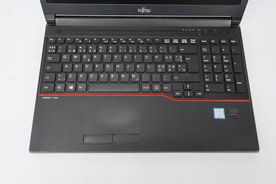 Bærbar, Fujitsu Lifebook E556 i5-6300U 15"