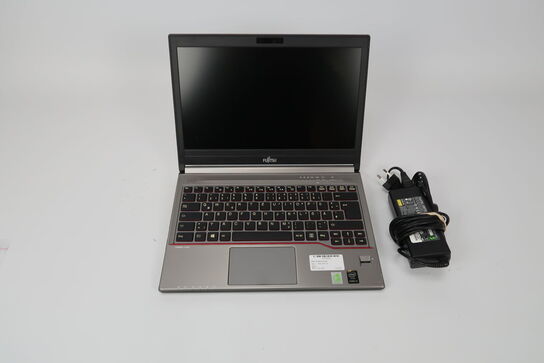 Bærbar, Fujitsu Lifebook E746 i5-6300U 14"