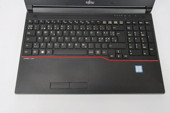 Bærbar, Fujitsu Lifebook E556 i5-6300U 15"