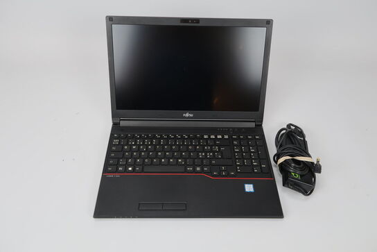 Bærbar, Fujitsu Lifebook E556 i5-6300U 15"